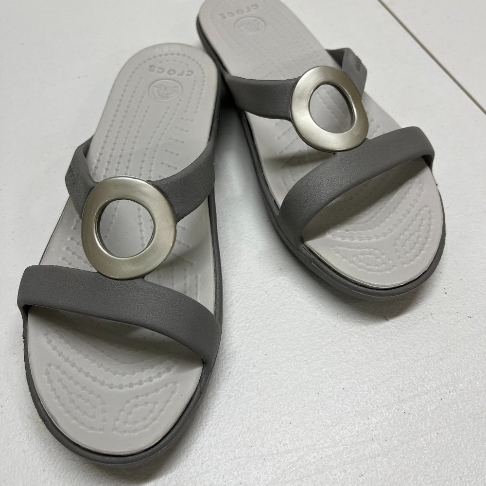 CROCS Slip-On Sandals Mules Gray with Silver Accent Sz 7 NWOT
